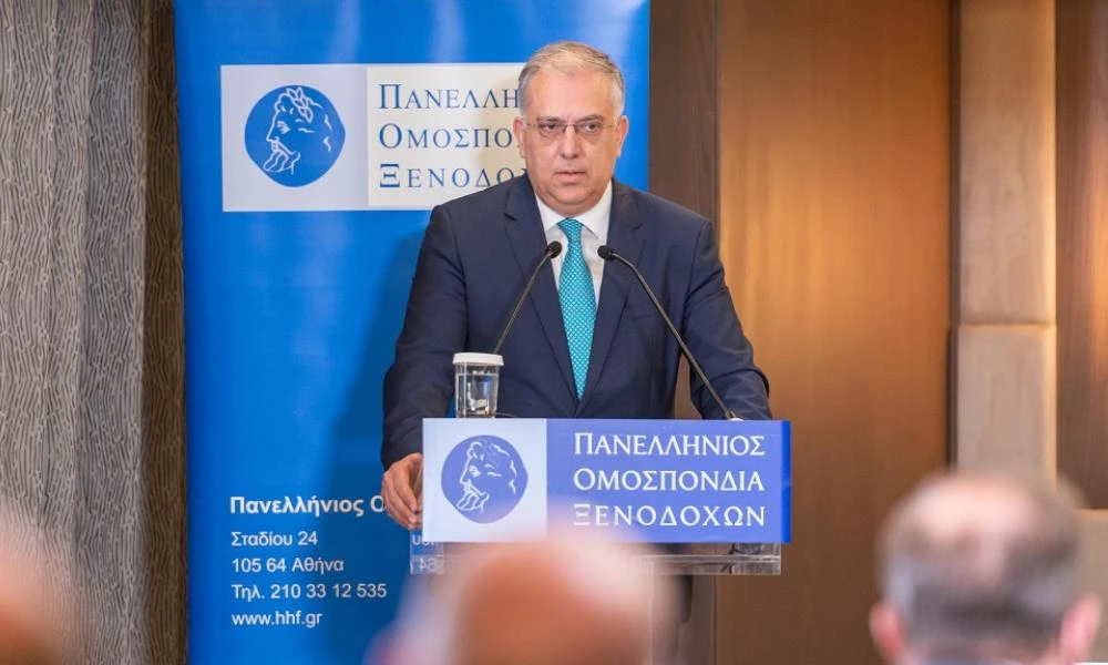 Tάκης Θεοδωρικάκος: «1250 επιπλέον αστυνομικοί στα αεροδρόμια και τα νησιά για την τουριστική περίοδο»